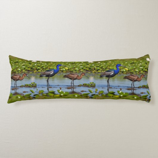 Iridescent Jacana & Rusty Companion – Elegant Body Lichaamskussen (Voorkant)