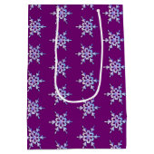 Iridescent sneeuwvlok op amethyst-paars medium cadeauzakje (Achterkant)