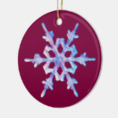 Iridescent Snowflake op het Bourgogne keramisch Or Keramisch Ornament (Links)