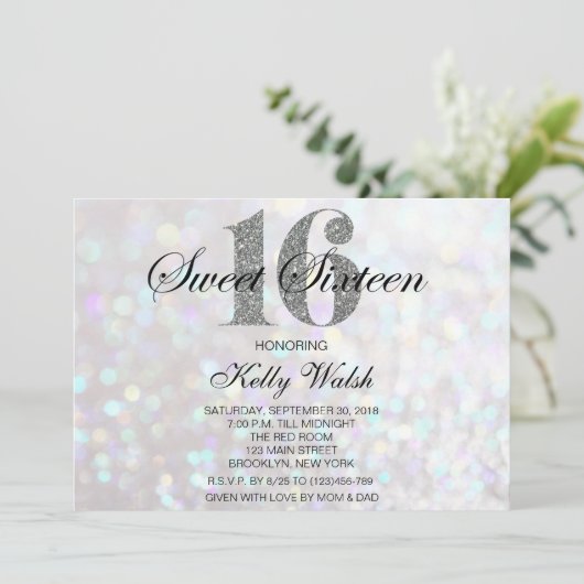Iridescent Sweet 16 Silver Glitter Invitation Kaart (Staand voorkant)