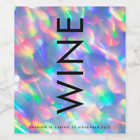 Iridescent Ultra Modern Monogram Weddenschap Wijn Etiket (Enkel label)