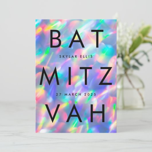 Iridescente ultra moderne bat mitzvah QR CODE RSVP Kaart (Staand voorkant)