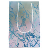 Iridiscence Marmer | Trendy Nep Holo Blauw Roze Medium Cadeauzakje (Achterkant)