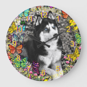 Irie the Siberian Husky in Butterflies II Grote Klok