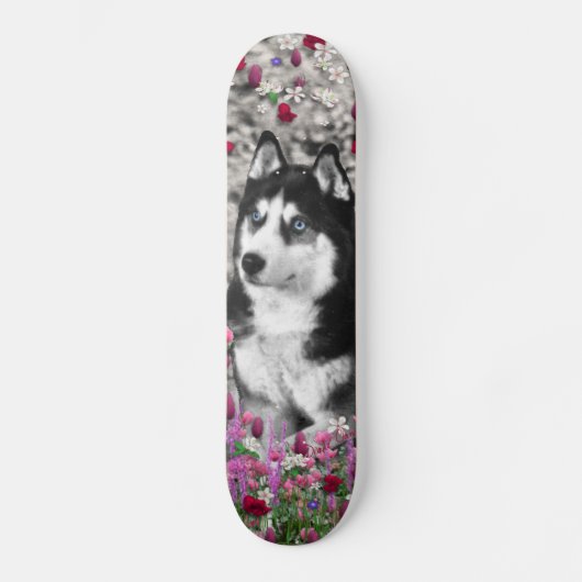 Irie the Siberian Husky in Flowers Skateboard (Voorkant)