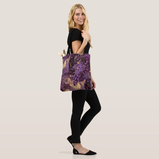 Iris Gold Ink Swirl: Tote Bag (Op model)