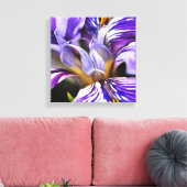 Iris in Violet Lila en Paarse botanische kunst Canvas Afdruk (Insitu (Woonkamer))