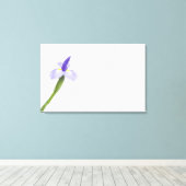 Irisbloem. Canvas Afdruk (Insitu (Houten vloer))