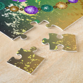 Iriserende mardi gras achtergrond met kralen legpuzzel (Zijkant)