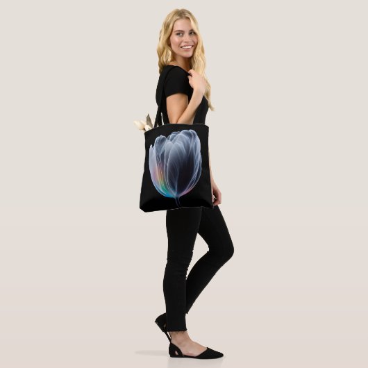 Iriserende tulp op zwart tote bag (Op model)