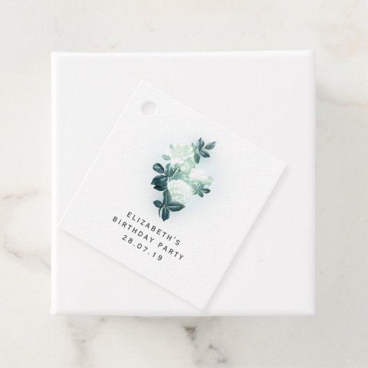 Iriserende witte rozen en groene kant bedankjes labels (In situ)