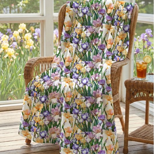 Irises in Yellow Purple on White Floral Fleece Deken
