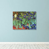 Irises van Vincent van Gogh Canvas Afdruk (Insitu (Houten vloer))
