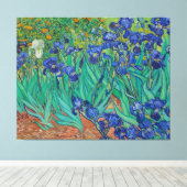 Irises van Vincent Van Gogh Canvas Afdruk (Insitu (Houten vloer))