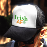 Irish AF Funny Trucker Pet<br><div class="desc">Grappig, maar waar.. Irish AF-typografie in groene en oranje gekleurde lettertypen met een kleine Keltische schimmelvormer.</div>