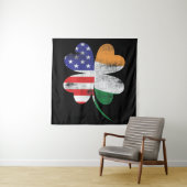 IRISH AMERICAN FLAG Ireland Shamrock Wandkleed (In situ)