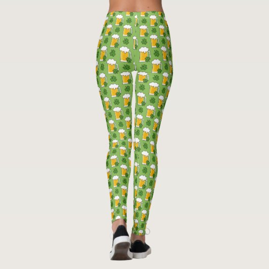 Irish Beer Mok met Shamrock Clover Pattern Leggings (Achterkant)
