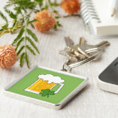 Irish Beer Mok met Shamrock Clover Sleutelhanger (Zijkant)