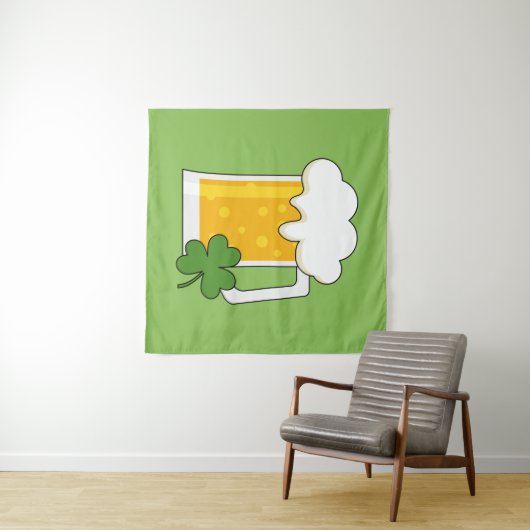 Irish Beer Mok met Shamrock Clover Wandkleed (In Situ (horizontaal))