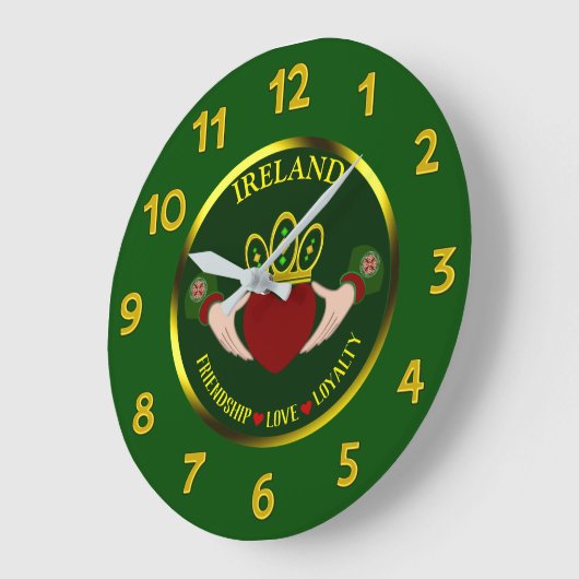 Irish Claddagh gepersonaliseerd Grote Klok (Hoek)