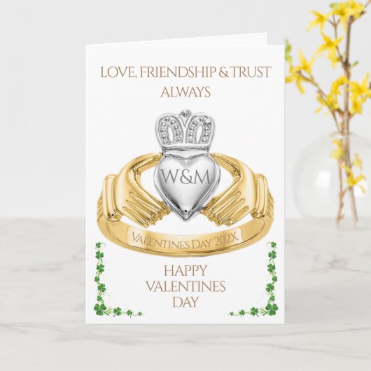 Irish Claddagh Ring & Shamrocks Valentijnsdag Kaart (Gele Bloem)