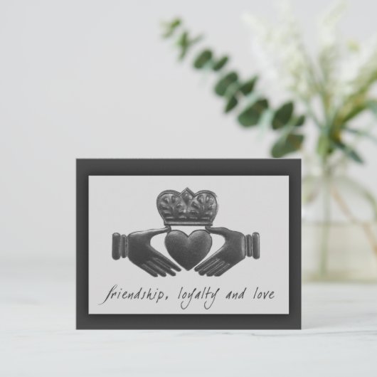 Irish Claddagh, vriendschap, loyaliteit en liefde Briefkaart (Staand voorkant)