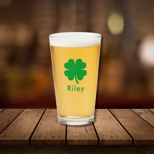 Irish Clover gepersonaliseerd monogram naam bier Glas