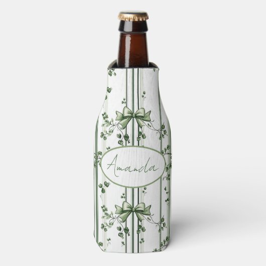 Irish Clover‑Inspired Botanical Design  Flesjeskoeler (Fles Voorkant)