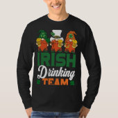 Irish Drinking Team Drinking Beer Gnome  Patricks  T-shirt (Voorkant)