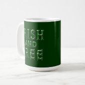 IRISH en VRIJ voor St. Patrick's Day Koffiemok (Voorkant links)