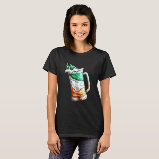 Irish Flag Coloured Glass Of Beer On St Patricks D T-shirt (Voorkant volledig)