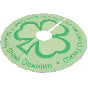 Irish Gaelic kerstgroet met familienaam Kerstboom Rok