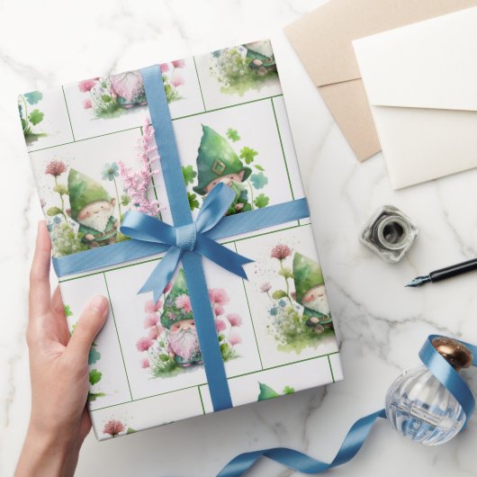 Irish Leprechauns en Shamrocks Cadeaupapier (Geschenken)