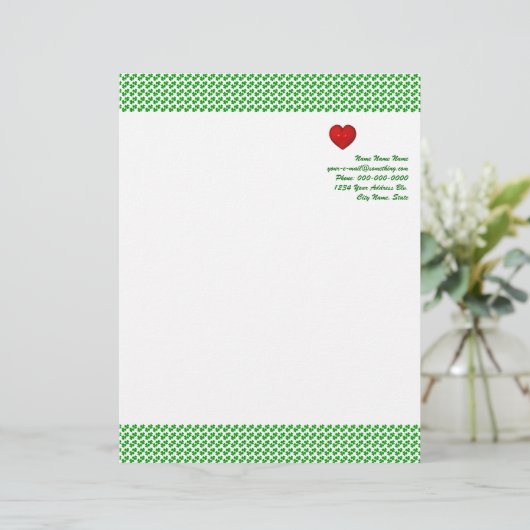 Irish Love Shamrock met rood hart Letterhead Briefhoofd (Staand voorkant)