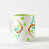 Irish Luck Tweekleurige Koffiemok (Voorkant links)