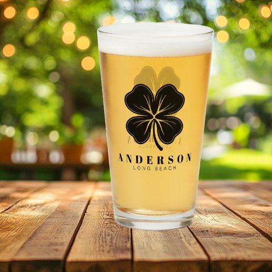 Irish Lucky Four Black Leaf Clover met naam Pint Glas