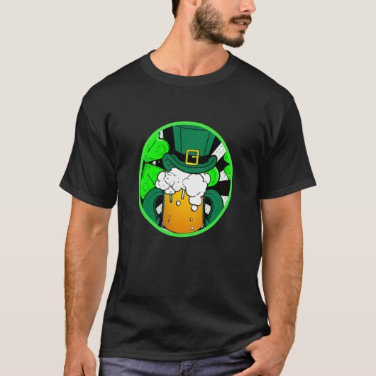 Irish lucky shamrock with beer mug St Patricks Day T-shirt (Voorkant)