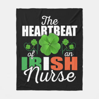 IRISH NURSE HEARTBEAT T-SHIRT FLEECE DEKEN