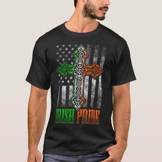 Irish Pride Celtic Cross American Flag Ireland Gru T-shirt (Voorkant)