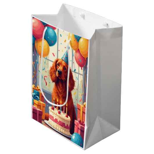 Irish Red Setter Birthday Celebration Medium Cadeauzakje (Voorkant Gekanteld)