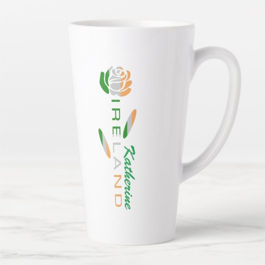 Irish Rose Vlag Gepersonaliseerde naam  Latte Mok (Rechts)