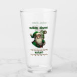Irish Santa & Celtic Knot Christmas Glass Glas<br><div class="desc">Het is een Ierse kerst met de kerstman die zijn staf vasthoudt en een Keltisch kruis achter zich. Merry Christmas is geschreven in het Iers Gaelic ter herinnering aan uw familie Ierse erfgoed Voor degenen die houden van Ierland. Breng deze bril naar buiten tijdens de feestdagen en uw gasten zullen...</div>
