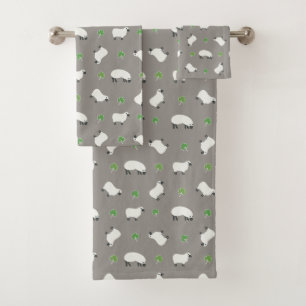 Irish Shamrock and Sheep Pattern Bad Handdoek