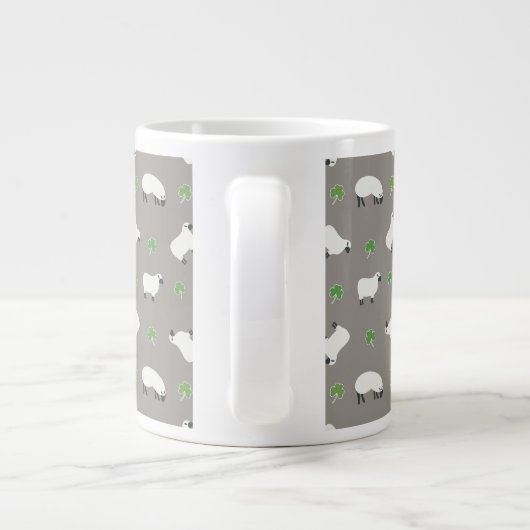 Irish Shamrock and Sheep Pattern Grote Koffiekop (Achterkant)
