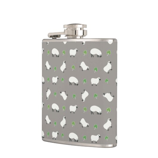 Irish Shamrock and Sheep Pattern Heupfles (Links)