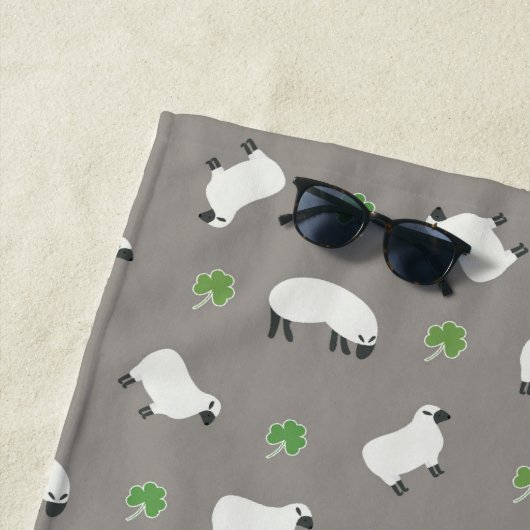 Irish Shamrock and Sheep Pattern Strandlaken (In situ)