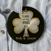 Irish Shamrock Bride and Groom Button - Gepersonal (In situ)
