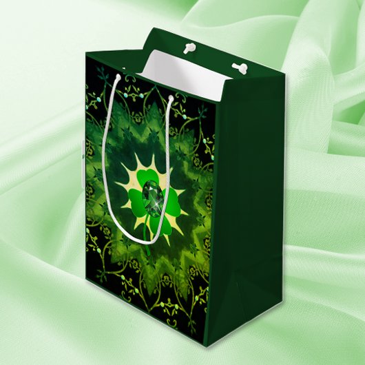 Irish Shamrock en Emerald Medium Cadeauzakje