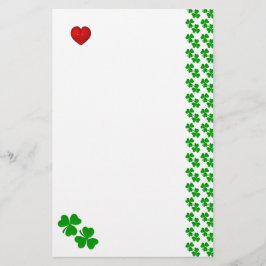 Irish Shamrocks met rood hart Stationery Briefpapier