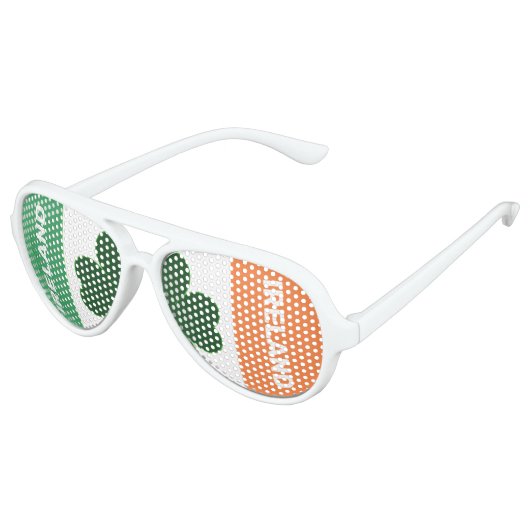 IRISH-vlagkleuren met groen klaverblad op wit Aviator Zonnebril (Gekanteld)